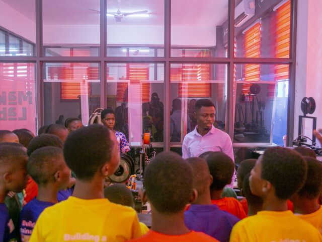 La Enobal Students Explore Tech and Sustainability at TEC